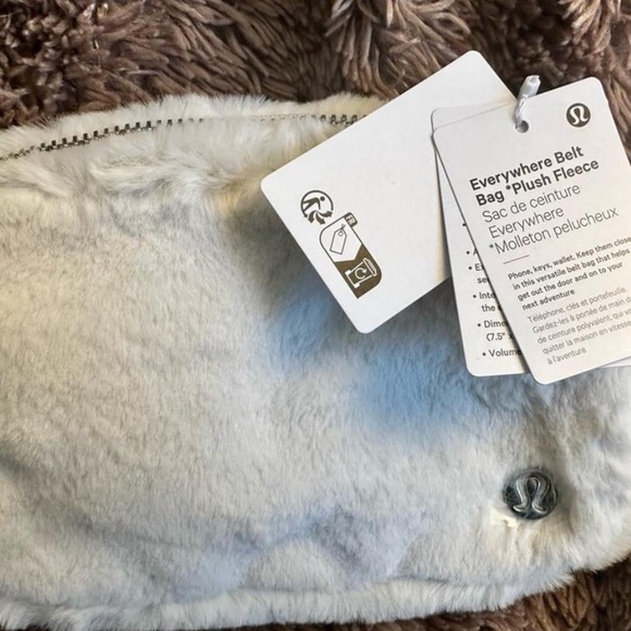 NWT Lululemon 1L Fleece belt bag white bone fleece belt bag athletic bag - Picture 8 of 8